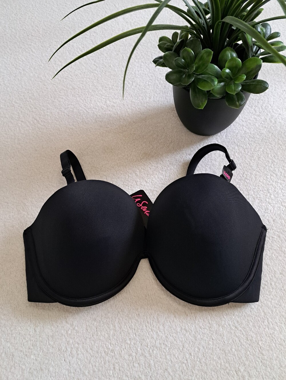 La Senza Black Strapless Plunge Bra Lightly Lined Multiway 34DD NWT Smooth